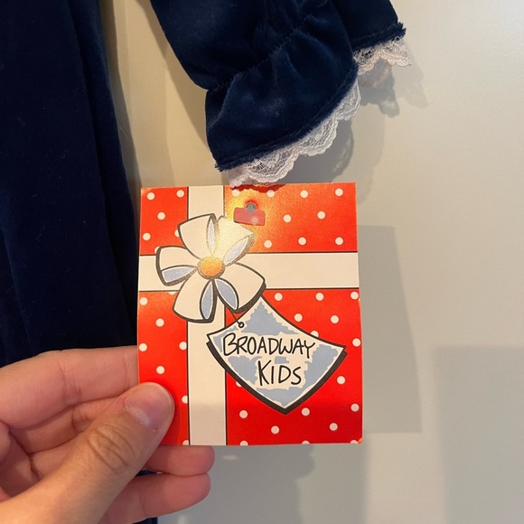 NWT Vintage Velvet Romper 3-6 mo. - Picture 4 of 4